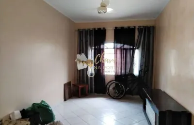 Casa térrea ampla à venda na praia grande com 2 dormitórios