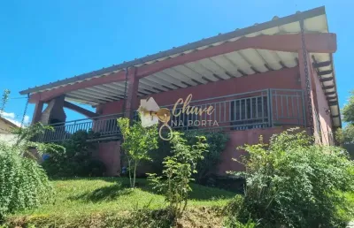 Casa ampla à venda no alto da riviera com 3 dormitórios