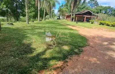 Chácara ampla à venda no centro de ibiúna com 3 dormitórios