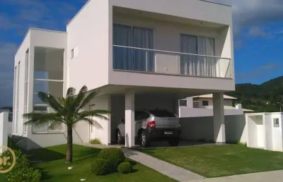 Sobrado com 4 dormitórios à venda, 240 m² por r$ 2.150.000 - santa regina - camboriú/sc