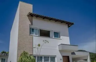 Casa com 3 dormitórios à venda, 180 m² por r$ 1.930.000,00 - barra - balneário camboriú/sc