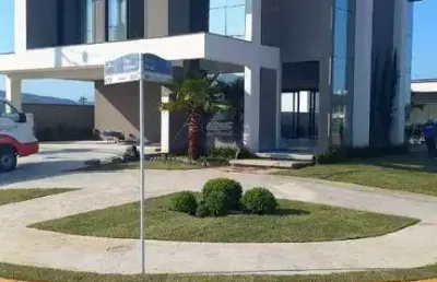 Maravilhosa casa com 3 suítes no caledônia private village
