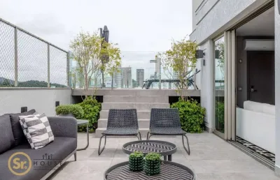 Luxuosa cobertura, 3 suítes com piscina térmica,mobiliado e decorado