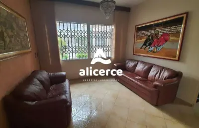 Casa à venda com 4 quartos 1 suíte, 334,88m² em balneário florianópolis