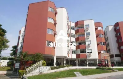 Amplo apartamento de 3 dormitórios sendo uma suíte no itacorubi