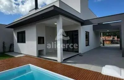 Casa térrea moderna com piscina, área gourmet e automação residencial | conforto, estilo e tecnologia em um só lugar