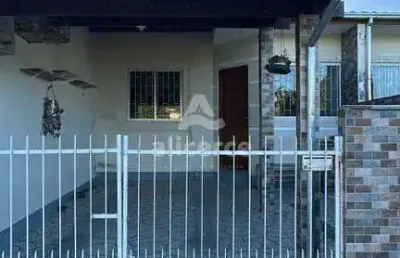 Casa geminada à venda l 3 dormitórios l 1 vaga de garagem – bela vista, palhoça