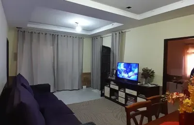 Casa com potencial e espaço em santa cruz - paciência