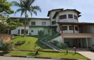 Casa com 5 dormitórios para alugar, 577 m² por r$ 6.800,00/mês - condomínio arujá 5 - arujá/sp