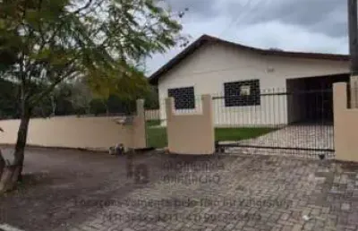 Casa com 3 quartos para alugar na Rua Miguel Bertolino Pizzato, 797, Iguaçu, Araucária