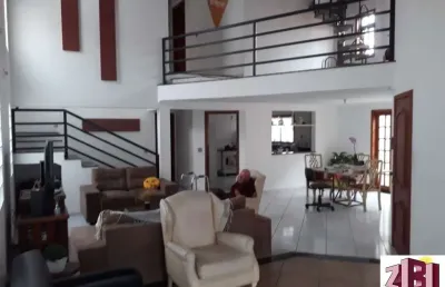 Casa sobrado, com edícula,  próximo ao centro  de boituva