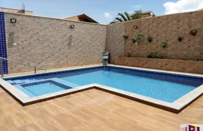 Casa alto padrão em condominio fechado portal das estrelas, 4 dormitórios sendo 2 suites. ar condicionado, armários total e piscina
