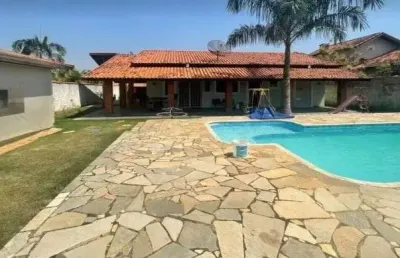 Chácara de luxo à venda em boituva-sp, bairro nova rheata, 4 quartos, 1 suíte, 3 salas, 3 banheiros, 6 vagas de garagem.