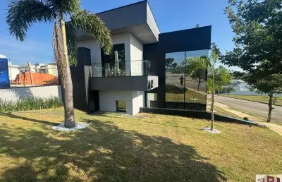 Casa em condomínio de alto padrão no éden, sorocaba-sp: 3 quartos, 3 suítes, 3 salas, 5 banheiros, 4 vagas, 270m²