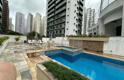 Apartamento reformado na pitangueiras com 3 dormitórios sendo 2 suites
