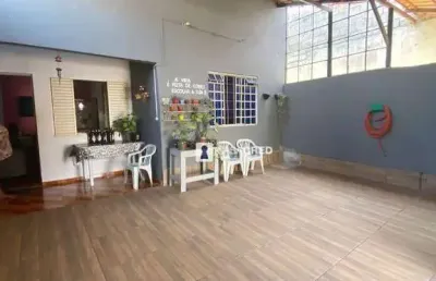 Casa com 3 dormitórios à venda, 131 m² por r$ 270.000,00 - santa terezinha - varginha/mg