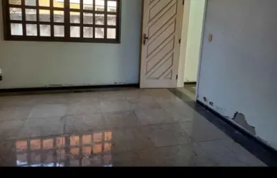 Casa com 5 quartos para alugar na Rua Natal Verones, Três Barras, Contagem