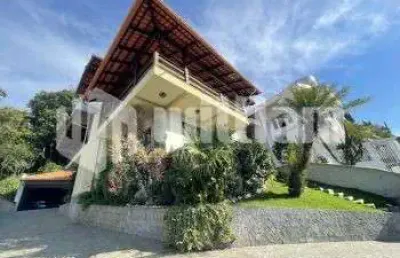 Casa com 4 quartos à venda no centro i, brusque , 290 m2 por r$ 1.350.000
