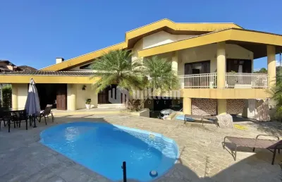 Casa com 4 quartos à venda no centro i, brusque , 297 m2 por r$ 2.499.000