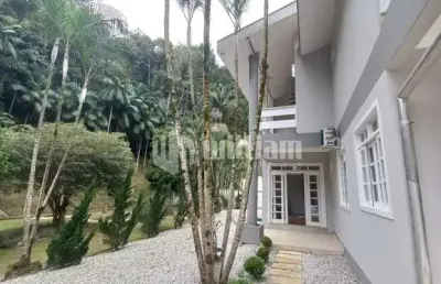 Casa com 4 quartos à venda no centro i, brusque , 331 m2 por r$ 1.800.000