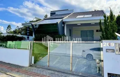 Casa com 2 quartos à venda no centro, guabiruba  por r$ 1.200.000