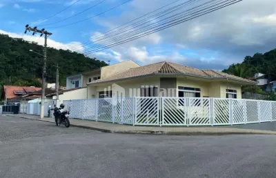 Casa com 2 quartos à venda no primeiro de maio, brusque , 120 m2 por r$ 960.000