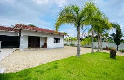 Casa com 3 quartos à venda no limoeiro, brusque , 220 m2 por r$ 1.350.000
