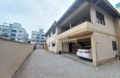Casa com 6 quartos à venda no santa rita, brusque , 300 m2 por r$ 1.150.000