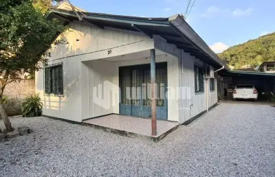 Casa com 3 quartos à venda no azambuja, brusque , 105 m2 por r$ 320.000