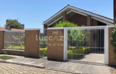 Casa à venda em jacareí-sp no jardim siesta: 3 quartos, 1 suíte, 3 salas, 4 banheiros, 2 vagas de garagem, 266m².