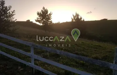 Chácara à venda em guararema-sp: 4 quartos, 1 suíte, 2 salas, 2 banheiros, 7 vagas de garagem, 200m² de área. venha conferir!