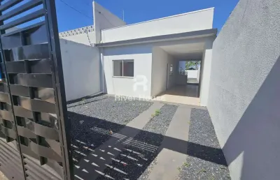 Casa com piscina a venda no bairro ouro verde em varzea grande