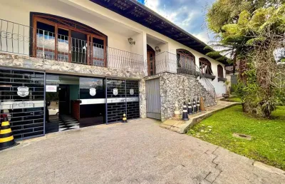 Casa versátil no boa vista: excelente para comércio ou residência com amplo terreno e zr3!