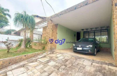 Casa térrea ao lado da futura estação jockey vila sônia