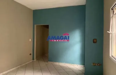 Casa com 2 quartos à venda no centro, jacareí  por r$ 680.000