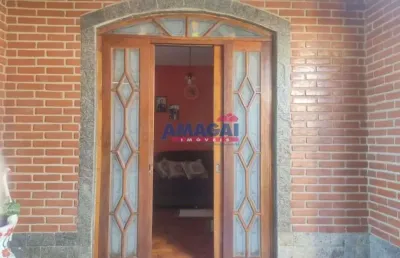 Casa com 3 quartos à venda na vila zezé, jacareí  por r$ 405.000