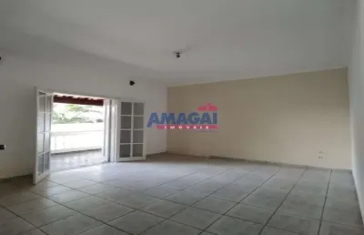 Casa com 4 quartos à venda no jardim américa, jacareí  por r$ 750.000