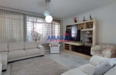 Casa com 3 quartos para alugar no centro, jacareí  por r$ 8.000