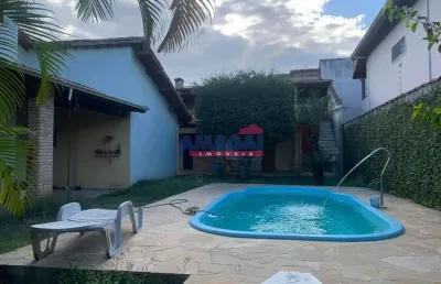 Casa com 3 quartos à venda na cidade jardim, jacareí  por r$ 815.000