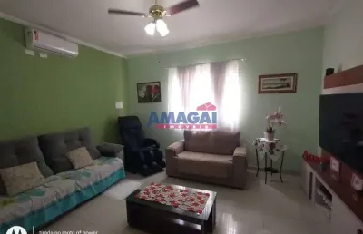 Casa com 3 quartos à venda no loteamento villa branca, jacareí  por r$ 849.990