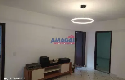 Casa com 2 quartos à venda na vila pinheiro, jacareí  por r$ 900.000