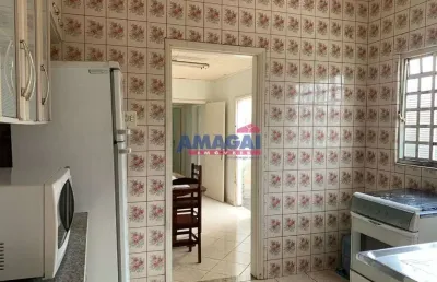 Casa com 2 quartos à venda no jardim bela vista, jacareí  por r$ 400.000