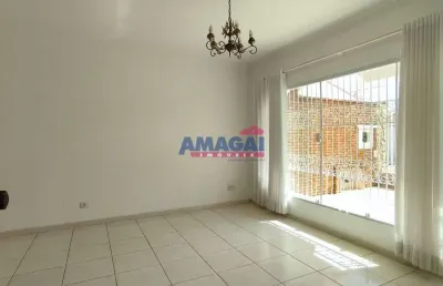 Casa com 3 quartos à venda no jardim mesquita, jacareí  por r$ 650.000