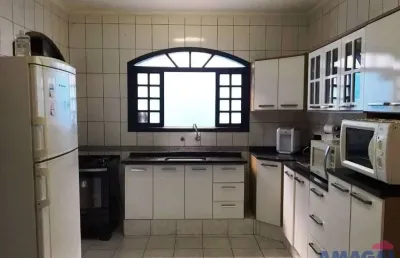 Casa com 4 quartos à venda no parque dos príncipes, jacareí  por r$ 550.000