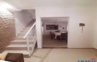 Casa com 3 quartos à venda no parque imperial, jacareí  por r$ 300.000