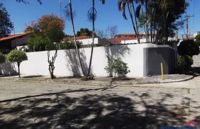 Casa com 3 quartos à venda na cidade jardim, jacareí  por r$ 650.000