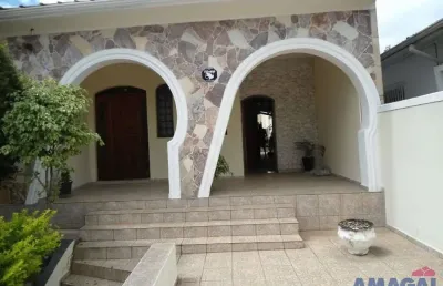 Casa com 3 quartos à venda no centro, jacareí  por r$ 710.000
