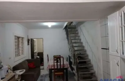 Casa com 4 quartos à venda na vila nova aliança, jacareí  por r$ 390.000