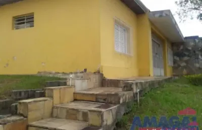 Casa com 4 quartos à venda no centro, jacareí  por r$ 800.000