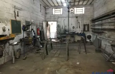 Sala comercial à venda no parque santo antônio, jacareí  por r$ 180.000